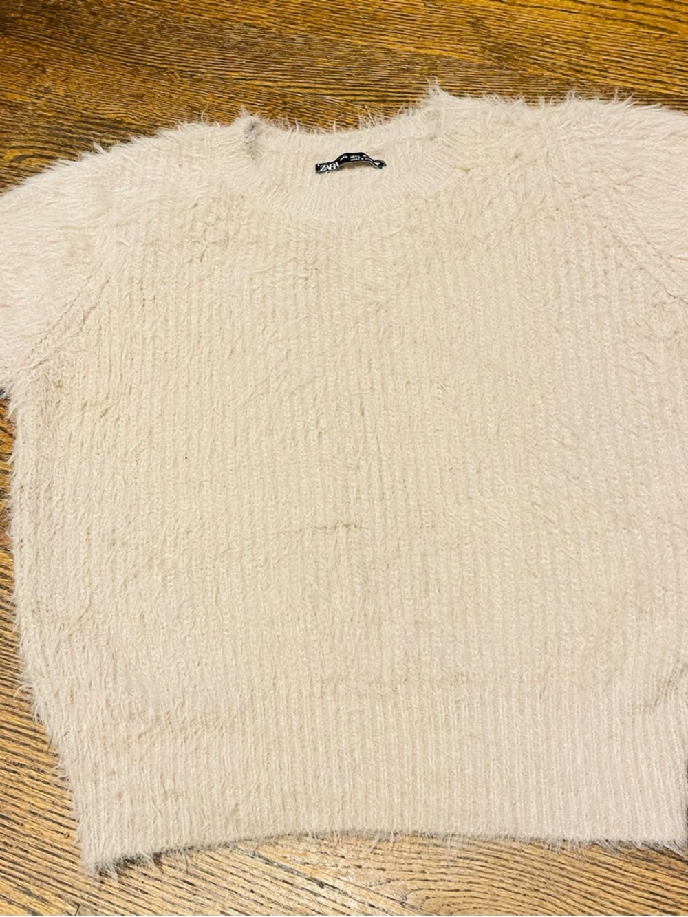 Zara  women’s  tan casual Fuzzy Crewneck blouse size L - Picture 9 of 11